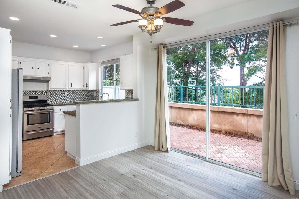 1189 Calle Tesoro, Chula Vista CA  91915-1262 exterior