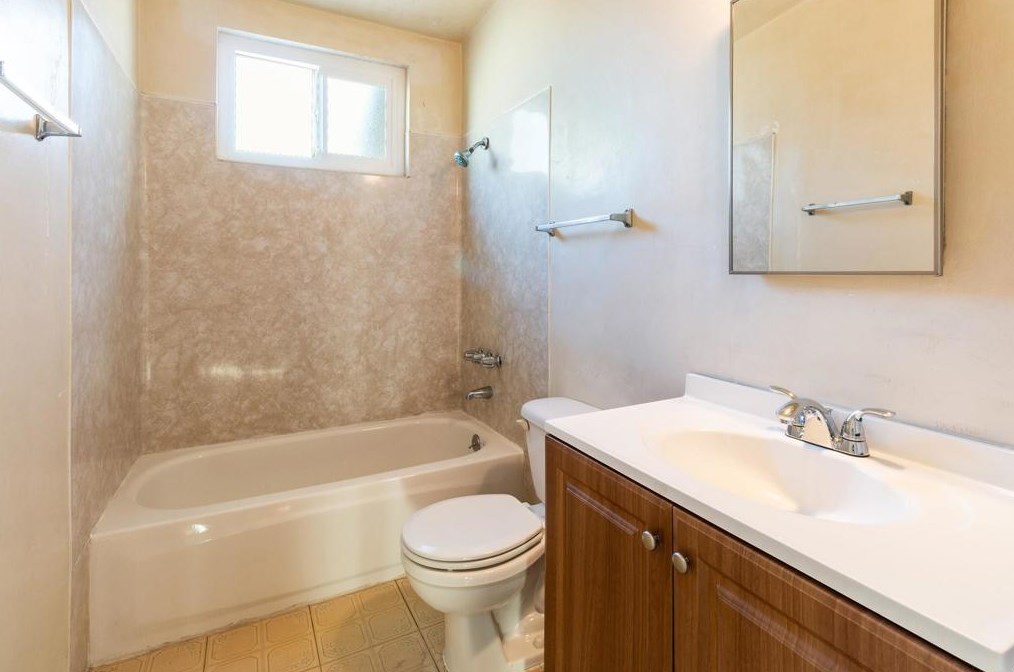 1669 Del Monte Ave, Chula Vista CA  91911-5817 exterior