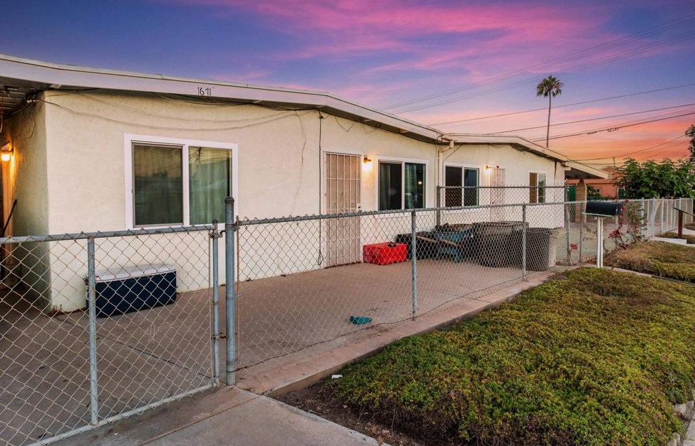 1669 Del Monte Ave, Chula Vista CA  91911-5817 exterior