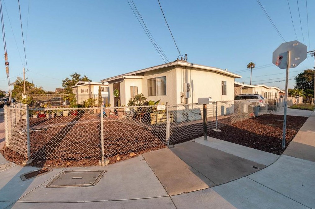 1669 Del Monte Ave, Chula Vista CA  91911-5817 exterior