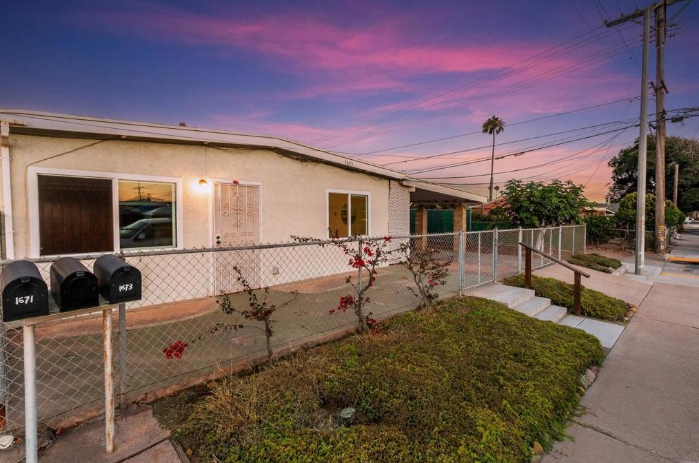 1669 Del Monte Ave, Chula Vista CA  91911-5817 exterior