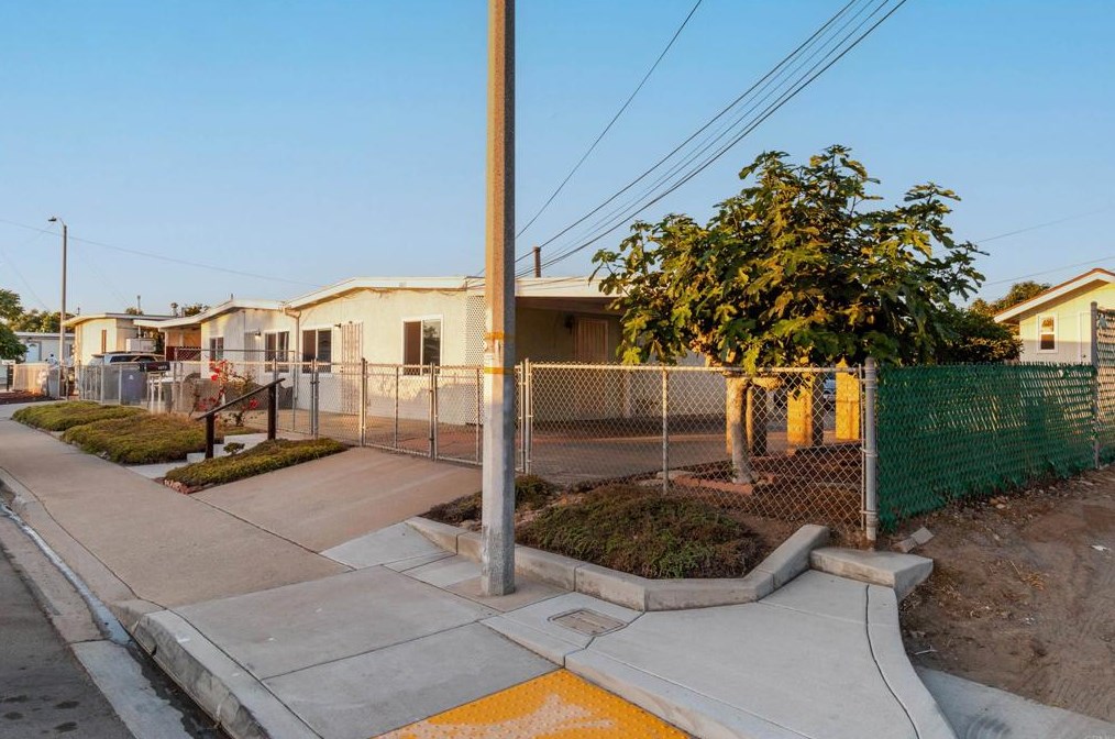 1669 Del Monte Ave, Chula Vista CA  91911-5817 exterior