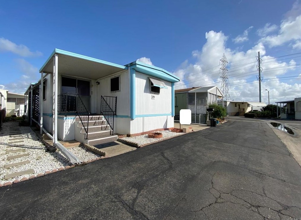 521 Orange Ave, Chula Vista CA  91911-4035 exterior