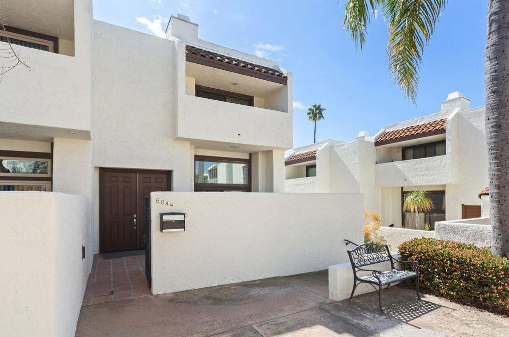 6844 Caminito Del Greco, San Diego CA 92120-2221 exterior