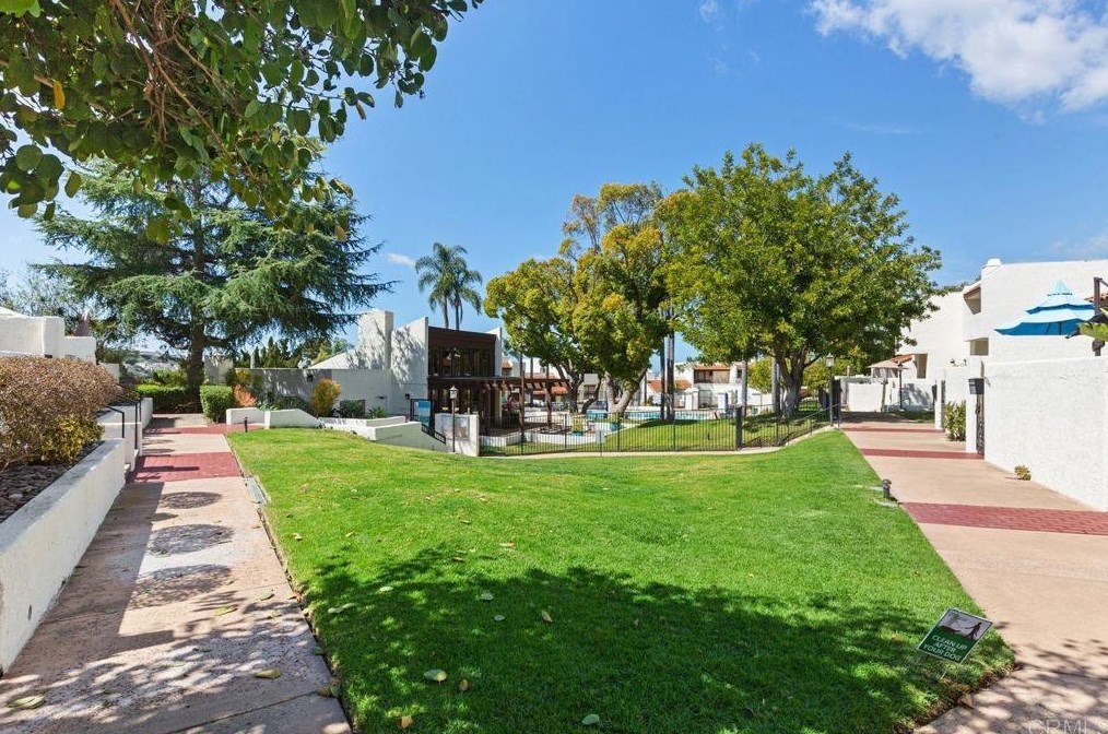 6844 Caminito Del Greco, San Diego CA 92120-2221 exterior