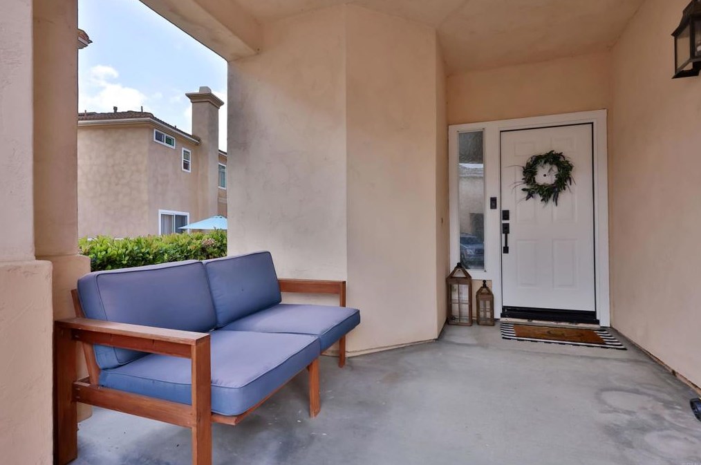 1228 La Vida Ct, Chula Vista CA  91915-1263 exterior
