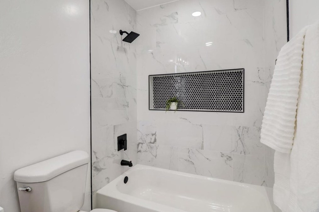 1482 Dumar Ave, El Cajon CA  92019-2523 exterior