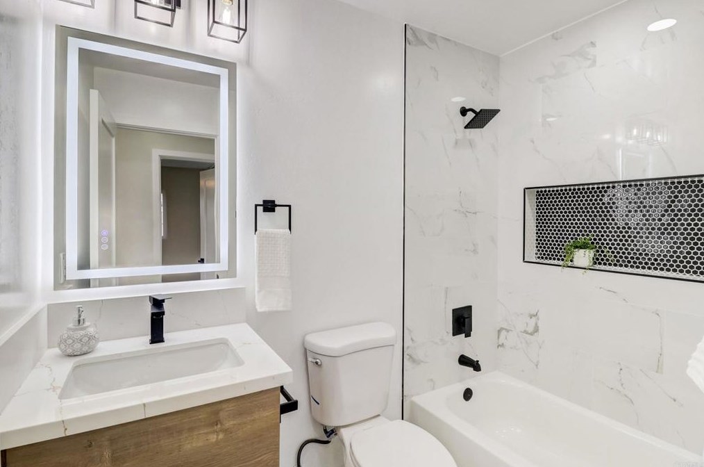 1482 Dumar Ave, El Cajon CA  92019-2523 exterior