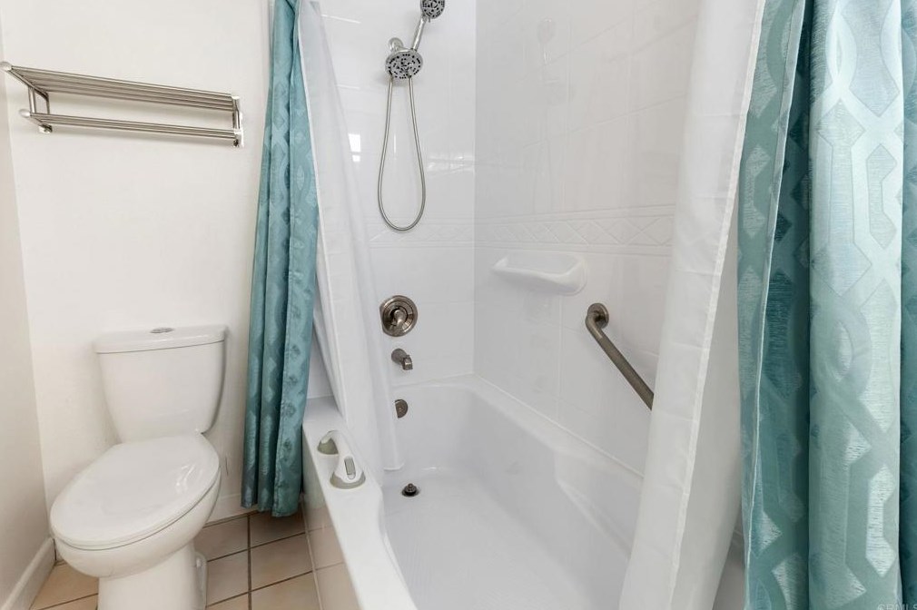 171 Camino Vista Real, Chula Vista CA  91910-6260 exterior