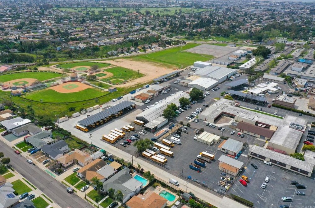 171 Camino Vista Real, Chula Vista CA  91910-6260 exterior