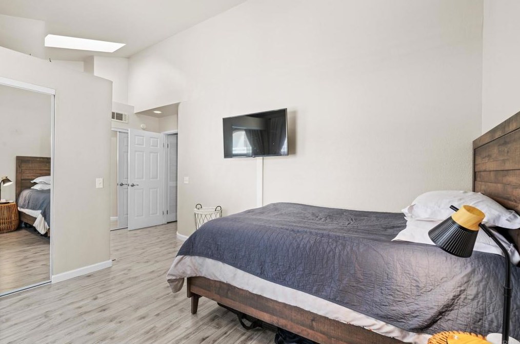 363 Rosecrans St, San Diego CA  92106-3527 exterior