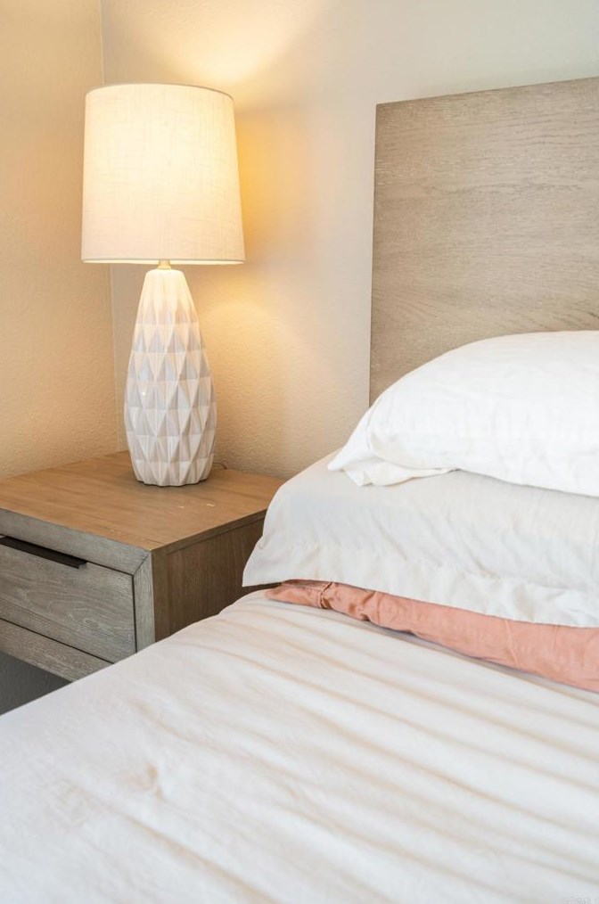 363 Rosecrans St, San Diego CA  92106-3527 exterior