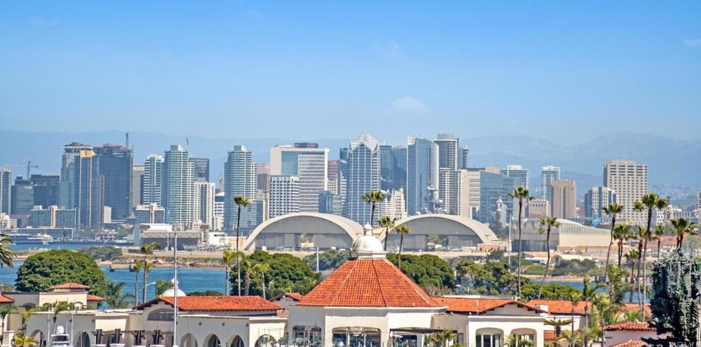 363 Rosecrans St, San Diego CA  92106-3527 exterior