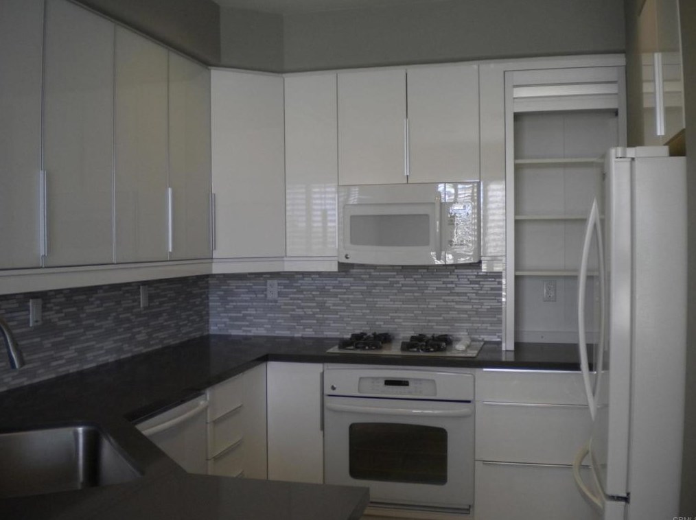 9501 Questa Pointe, San Diego CA  92126-5533 exterior