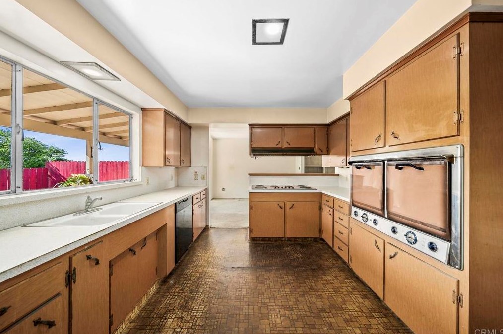 9140 Paradise Park Dr, Lakeside CA  92040-3615 exterior