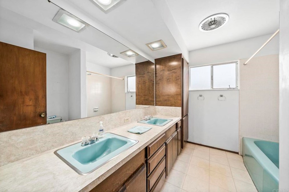 9140 Paradise Park Dr, Lakeside CA  92040-3615 exterior