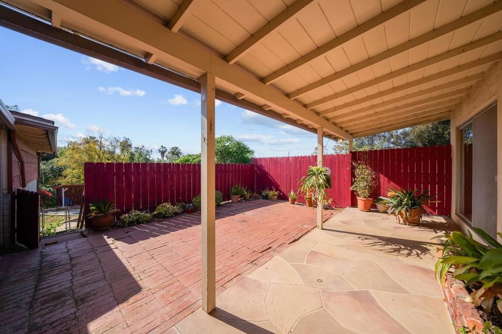 9140 Paradise Park Dr, Lakeside CA  92040-3615 exterior