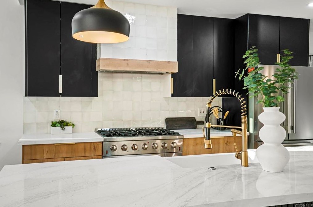 11303 Calle Jalapa, San Diego CA  92126-1215 exterior