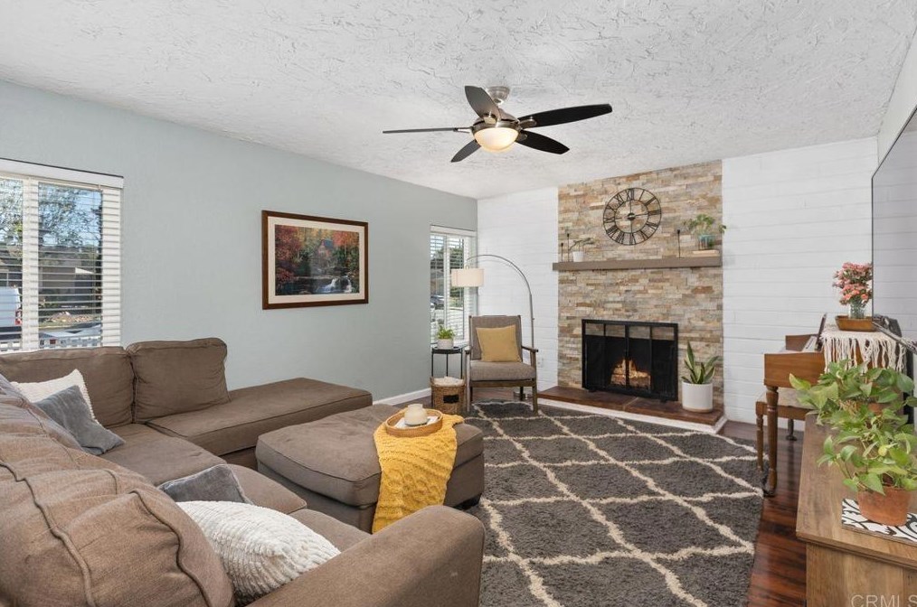 13250 Lakeview Rd, Lakeside CA  92040-4728 exterior