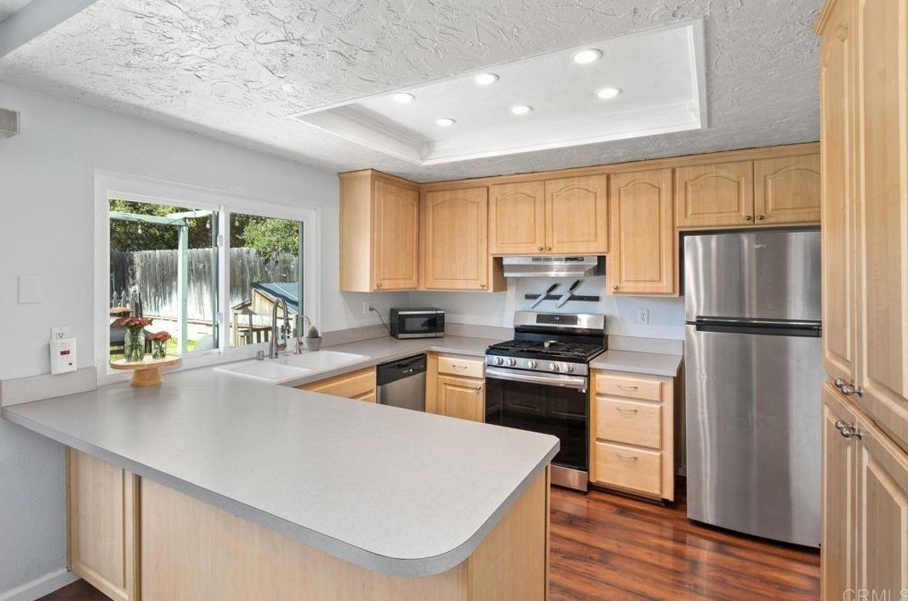 13250 Lakeview Rd, Lakeside CA  92040-4728 exterior