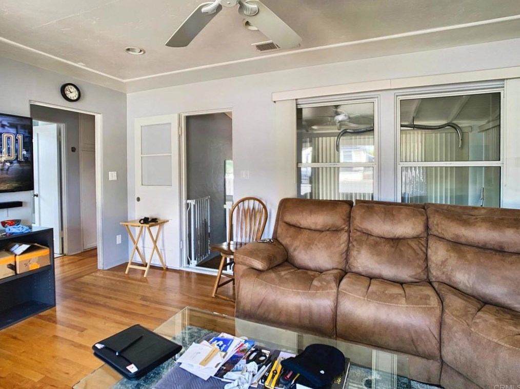 8811 Madison Ave, La Mesa CA  91941-5125 exterior