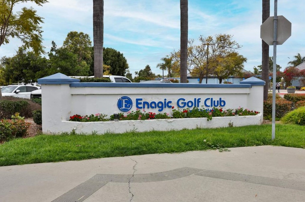 1252 Indian Creek Dr, Chula Vista CA  91915-2258 exterior