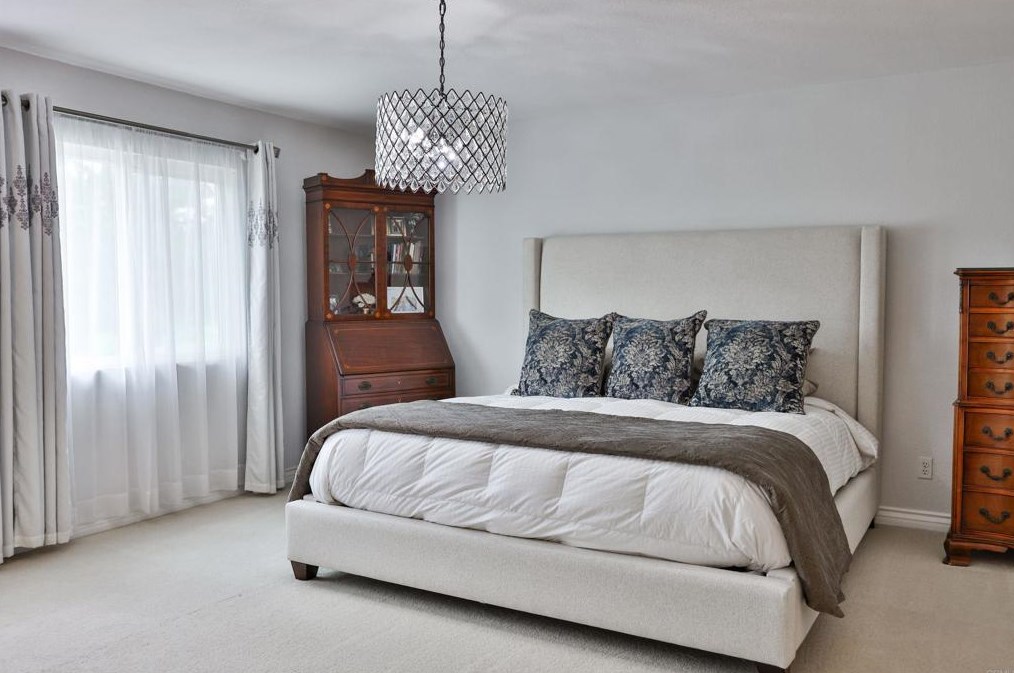 1252 Indian Creek Dr, Chula Vista CA  91915-2258 exterior