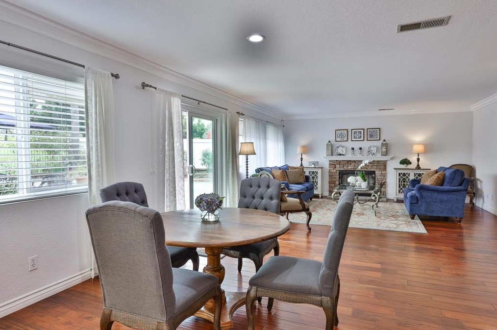 1252 Indian Creek Dr, Chula Vista CA  91915-2258 exterior