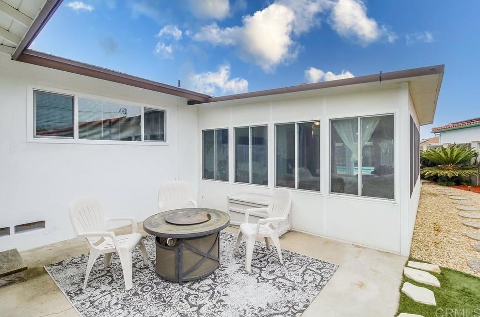 821 Date Ave, Chula Vista CA  91911-1111 exterior