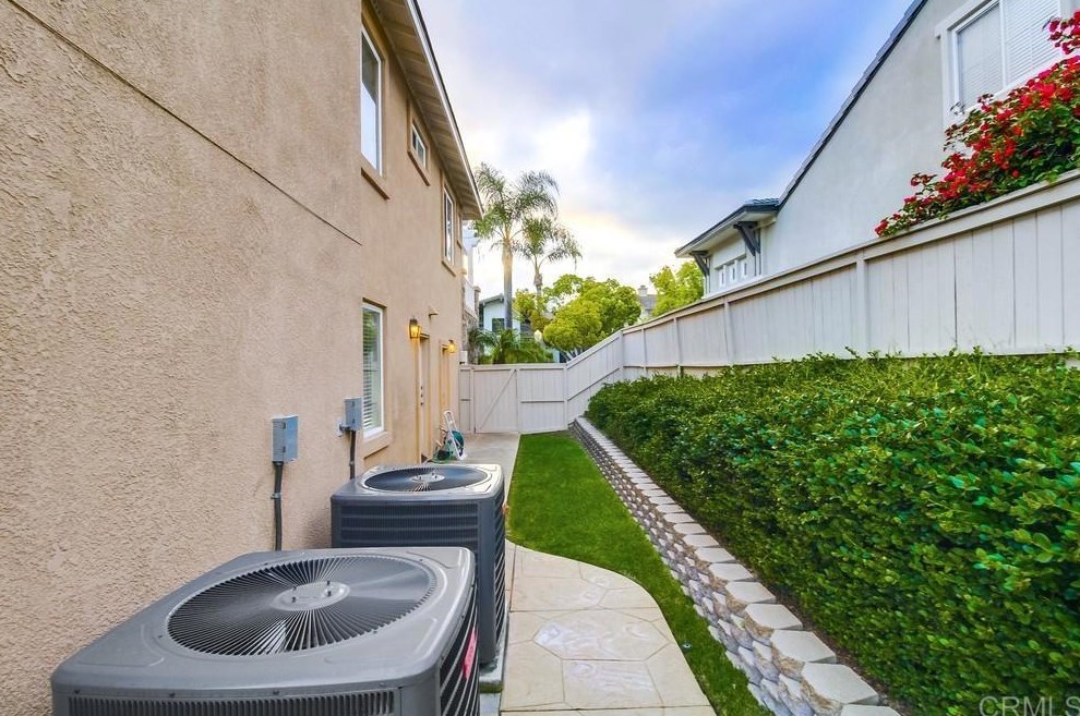1129 Augusta Pl, Chula Vista CA  91915-1203 exterior