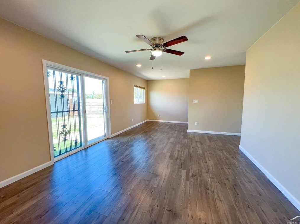 5114 Logan Ave, San Diego CA  92114-6221 exterior