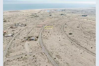 1071 Sea Wind Avenue, Salton Sea Beach, CA 92274 - Photo 5