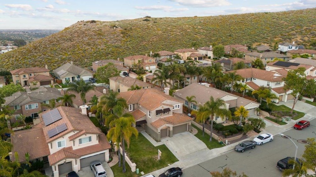 544 Rocking Horse Dr, Chula Vista CA  91914-4154 exterior