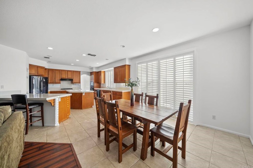 544 Rocking Horse Dr, Chula Vista CA  91914-4154 exterior