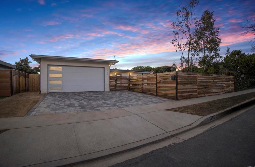 3654 Budd St, San Diego CA 92111-4334 exterior