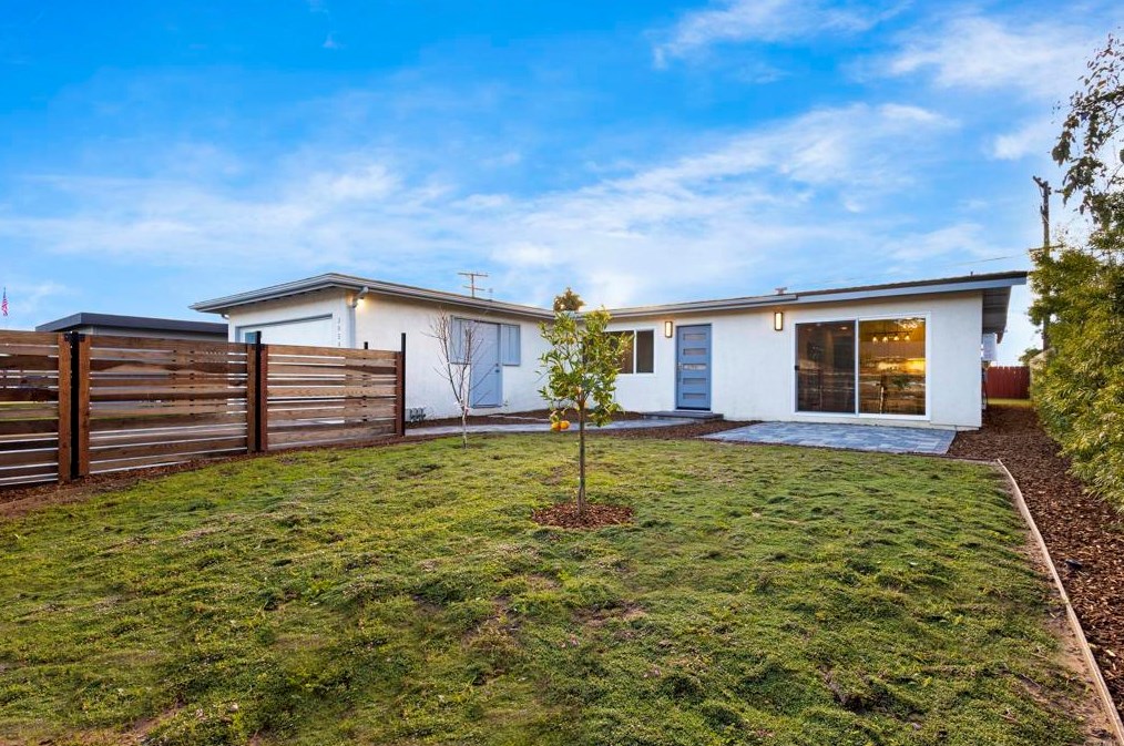 3654 Budd St, San Diego CA 92111-4334 exterior