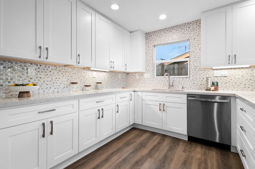 3654 Budd St, San Diego CA 92111-4334 exterior