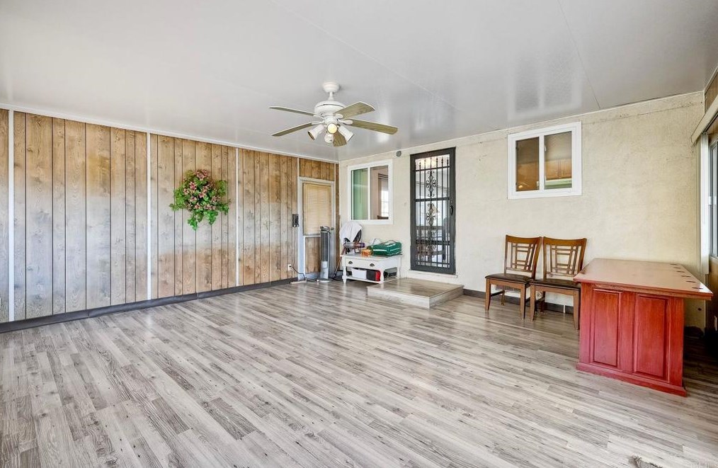 2902 Manos Dr, San Diego CA 92139-3720 exterior