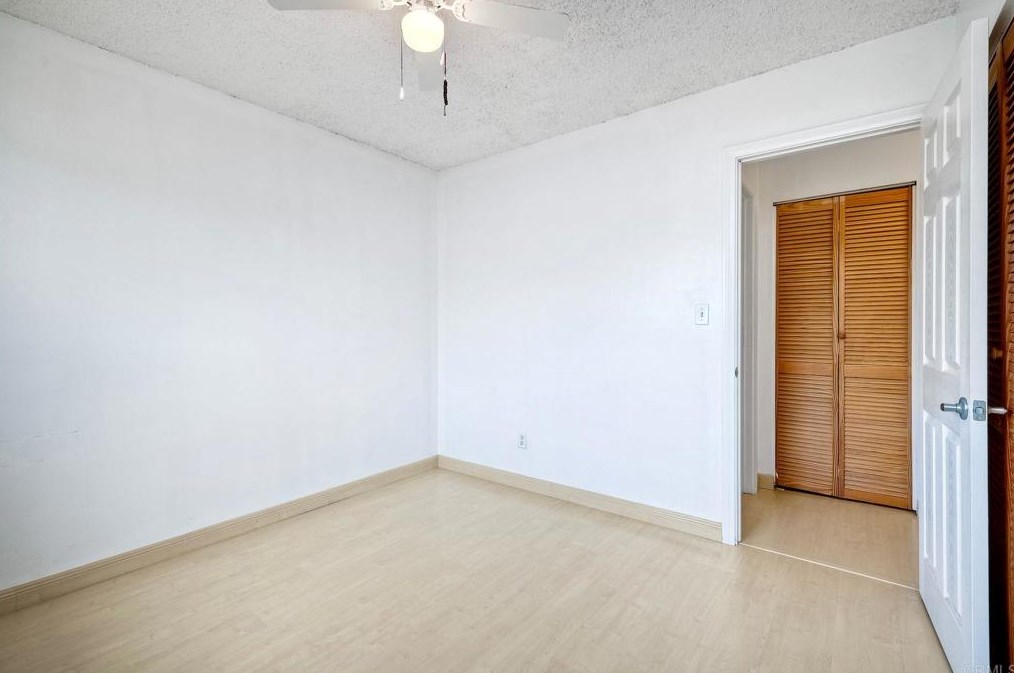 2902 Manos Dr, San Diego CA 92139-3720 exterior