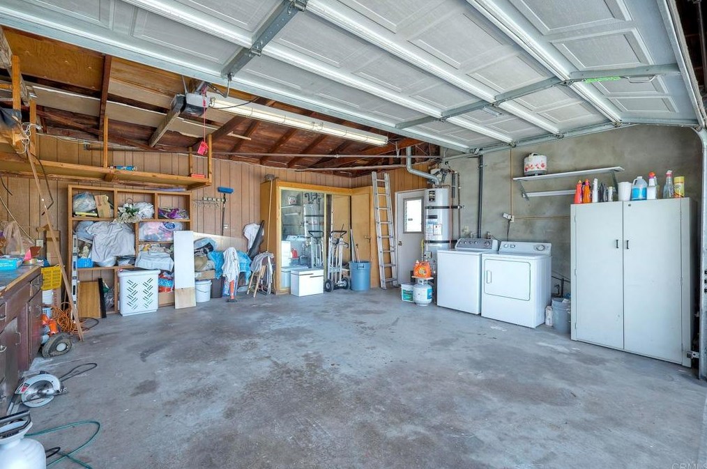 2902 Manos Dr, San Diego CA 92139-3720 exterior