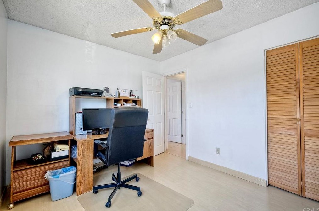 2902 Manos Dr, San Diego CA 92139-3720 exterior