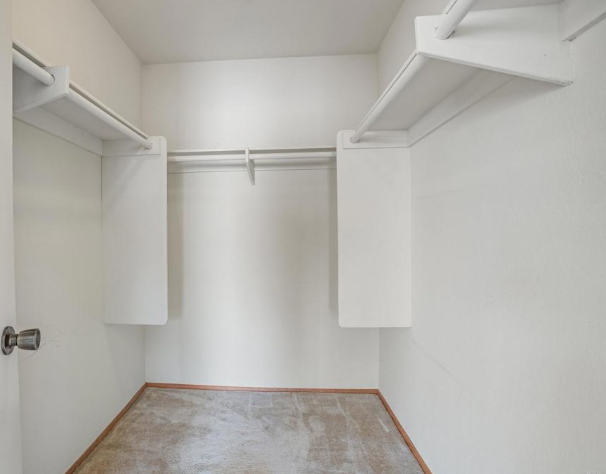 5237 Alamosa Park Dr, Oceanside CA  92057-6310 exterior