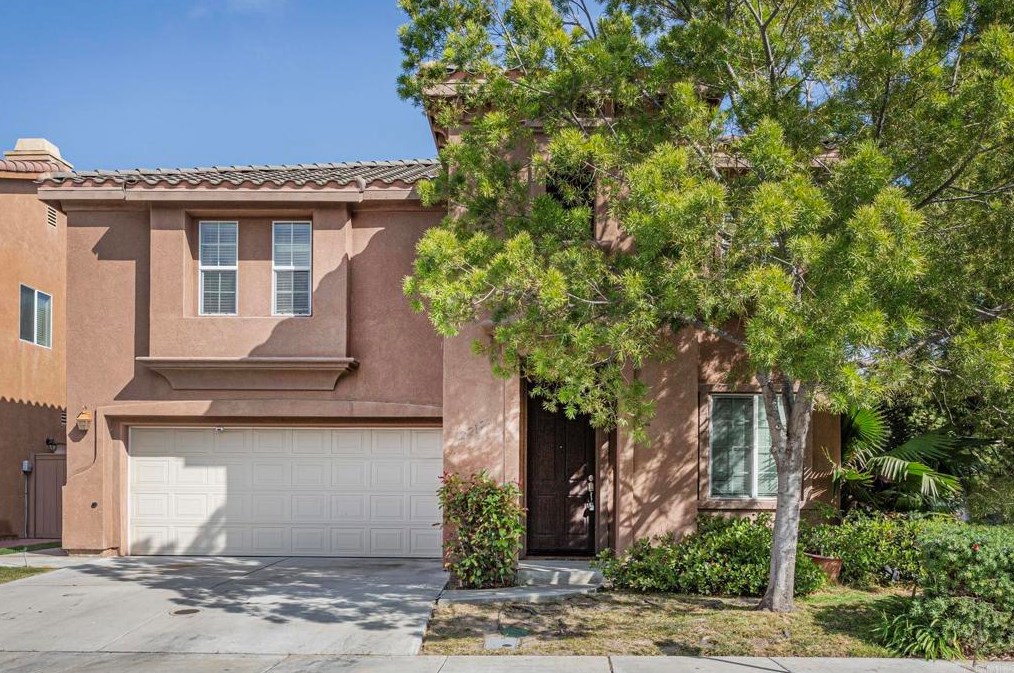 2212 Caminito Pienza, Chula Vista CA  91915-4138 exterior