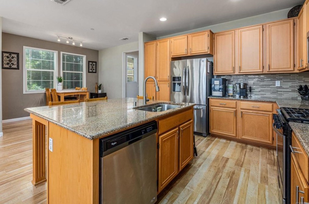 1527 Franceschi Dr, Chula Vista CA  91913-2516 exterior