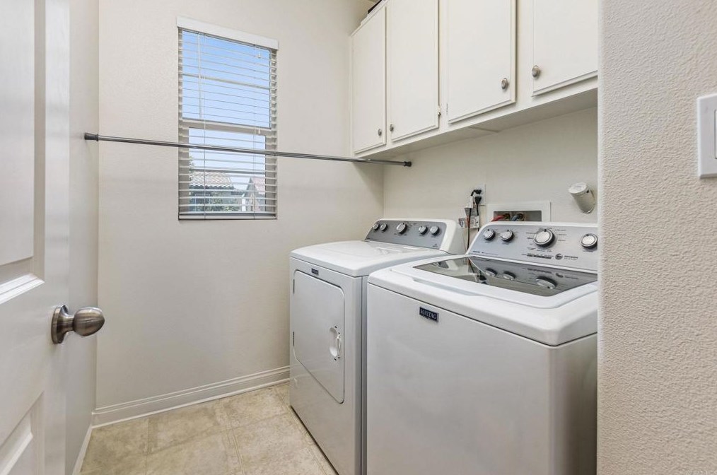 1527 Franceschi Dr, Chula Vista CA  91913-2516 exterior