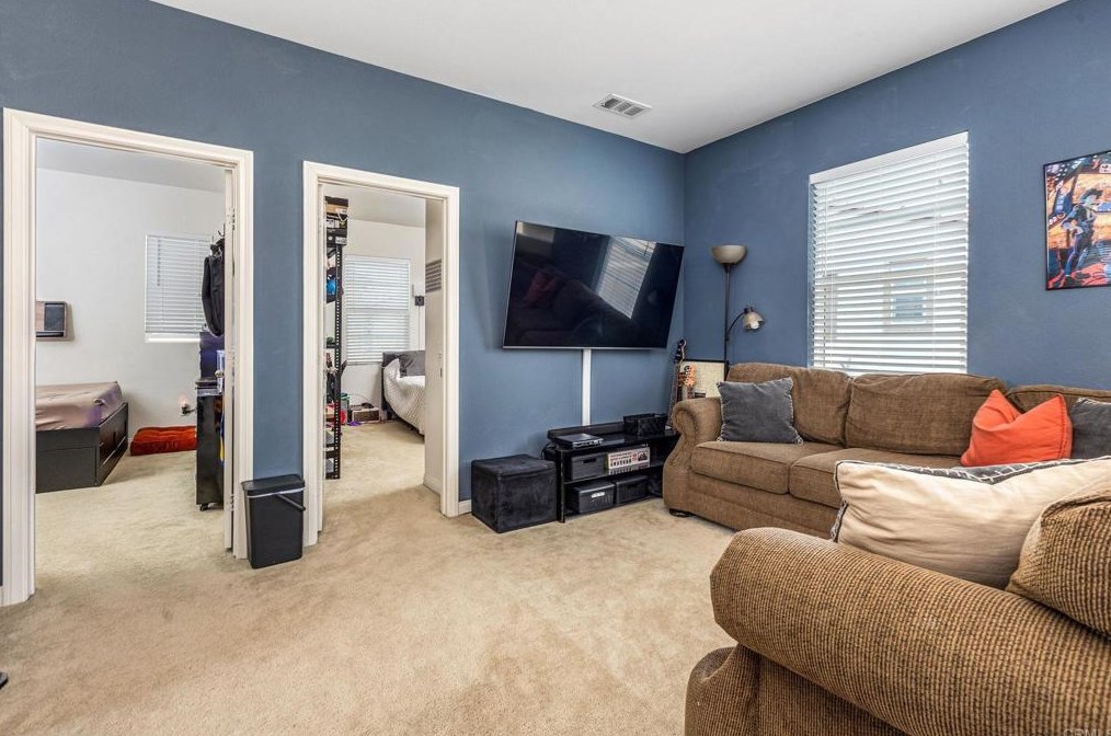 1527 Franceschi Dr, Chula Vista CA  91913-2516 exterior