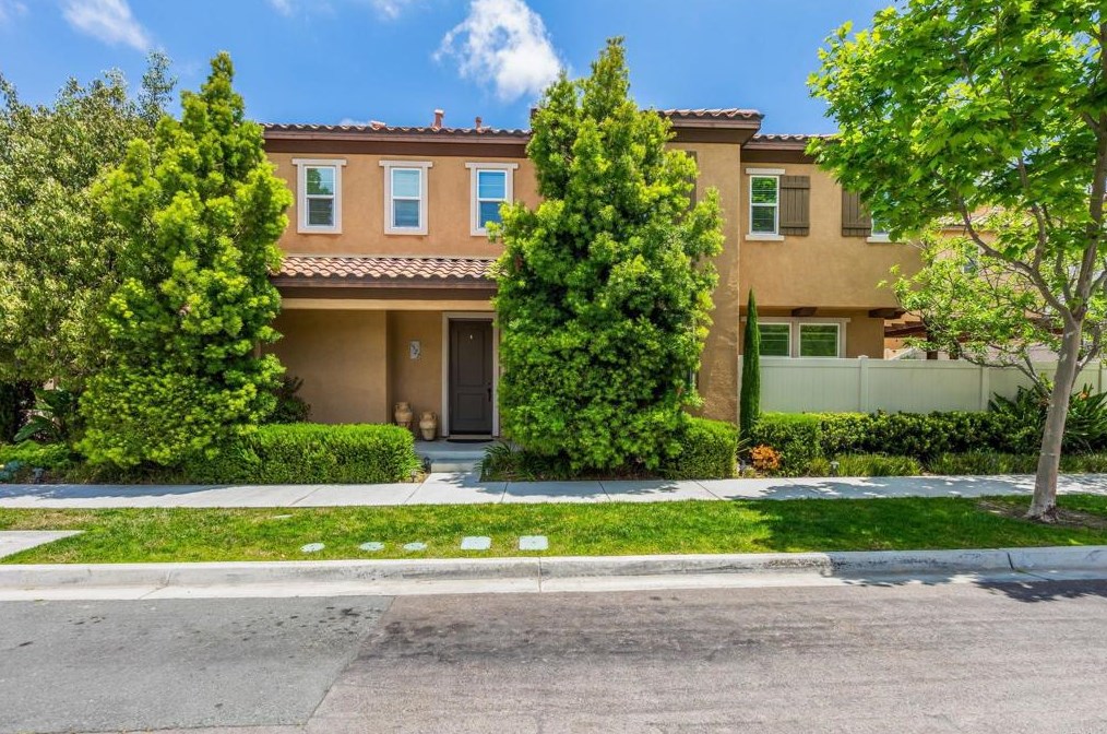 1527 Franceschi Dr, Chula Vista CA  91913-2516 exterior