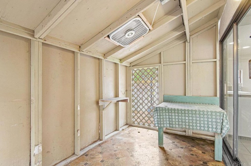 2150 Montcliff Rd, San Diego CA 92139-3916 exterior