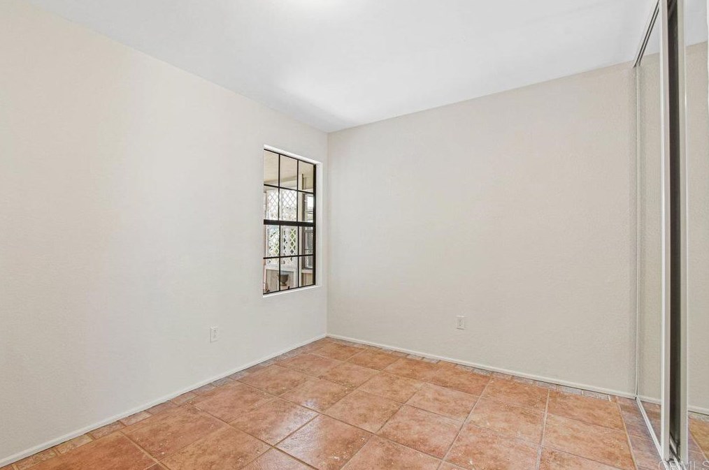 2150 Montcliff Rd, San Diego CA 92139-3916 exterior