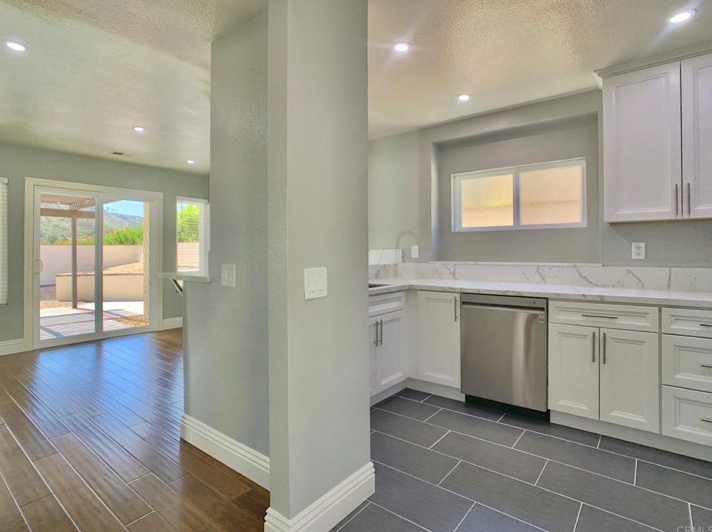 15883 Avenida Lamego, San Diego CA 92128-3150 exterior